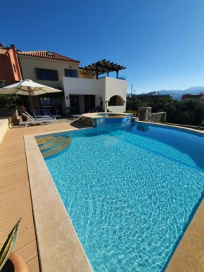 Villa Azure Sea, Istron
